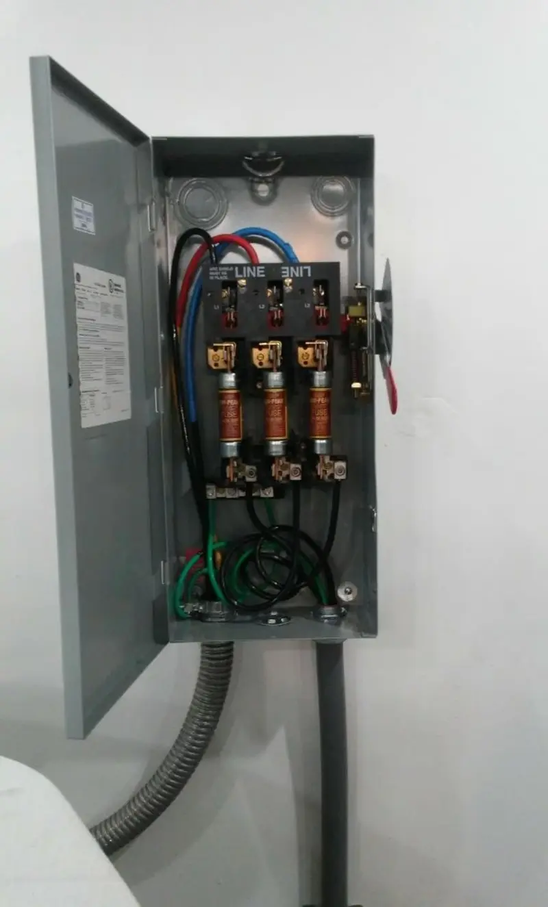 Three-phase disconnect switch installed for Electrical Wiring & Rewiring in Laurinburg